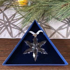NIB 2015 Swarovski Annual Christmas Snowflake Ornament